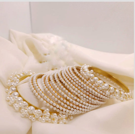 Pearl bangles set
